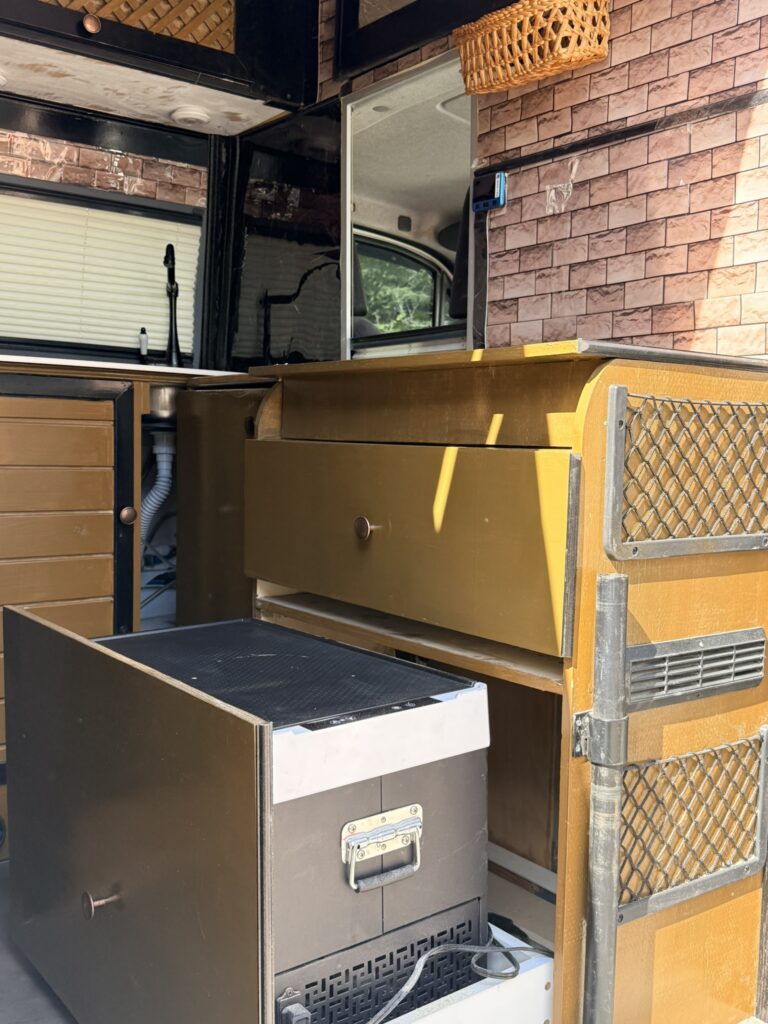 “RUHSATLI MOTOKARAVAN FULL+FULL GÜNEŞ ENERJİ WC DUŞ MASRAFSIZ”   RUHSATLI IVECO DAILY MOTOKARAVAN